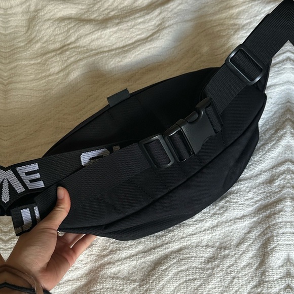 Supreme Men’s waist bag SS18 black - Picture 10 of 17